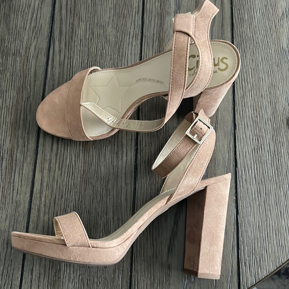 Abigail Golden Caramel Suede platform block heels